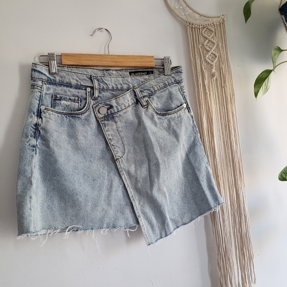 Blank NYC Acid Trip Asymmetrical Slanted Jean Denim Skirt Distressed 26 - Picture 5 of 15